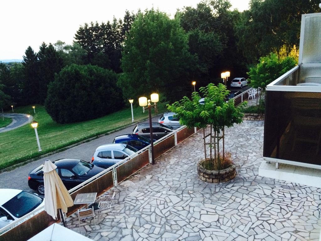 Authentic By Balladins - Rodez / Le Segala Baraqueville Exterior foto